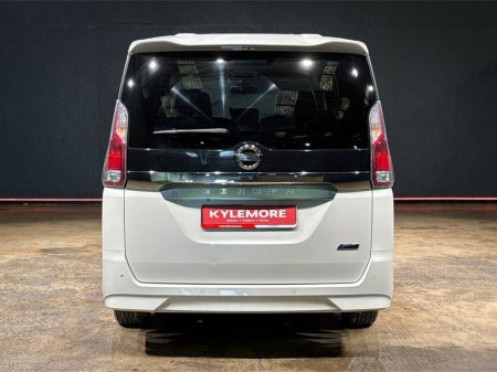 2017 Nissan Serena 2.0 HYBRID X V SELECTION - AUTOMATIC - 8 SEATER - REVERSE CAMERA - ELECTRIC DOORS - 360 REVERSE CAMERA €18,950