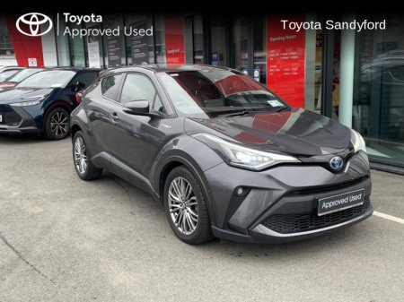 2023 Toyota C-HR HYBRID SOL TOP SPEC // HEATED LEATHER SEATS // SAT-NAV // APPLE CARPLAY/ANDROID AUTO // REAR CAMERA // BLUETOOTH // CRUISE CONTROL // FULL WARRANTY €33,945