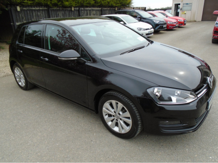 2017 Volkswagen Golf 171/TRENDLINE TECH PACK 1.2 TSI PETROL 5SP/LOW MILEAGE/FOGS/PRIVACY GLASS/CRUISE/ALLOYS/BLUETOOTH/FINANCE/CARD PAYMENTS & WARRANTY AVAILABLE/LOW TAX €200