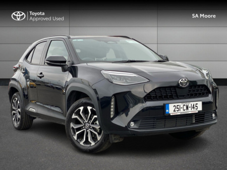 2025 Toyota Yaris Cross LUNA SPORT - DEMO SALE NOW ON €34,900