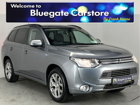 2015 Mitsubishi Outlander PHEV GX3H **Fog Lights**18” Allow Wheels**Reverse Parking Sensors**Bluetooth Connectivity**Speed Limiter**Cruise Control**