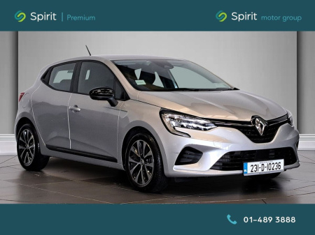 2023 Renault Clio TCe 90 DFull Equilibre *Call John 0861913954 €19,950