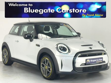 2022 MINI Cooper S ELECTRIC LEVEL 1**DIGITAL DASH**MULTIFUNCTIONAL STEERING WHEEL**TOUCH SCREEN MEDIA DISPLAY**CLOTH INTERIOR**KEYLESS START**SATNAV**ISOFIX**BLUETOOTH**FINANCE AVAILABLE**