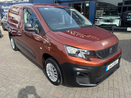 2019 Peugeot Partner  €10,950