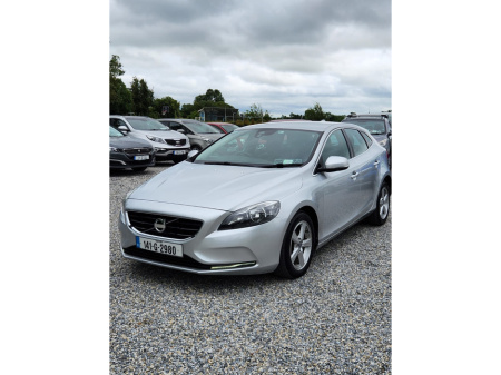 2014 Volvo V40 1.6 D2 115PS SE leather €7,995