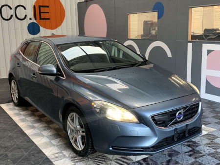2013 Volvo V40 Volvo V40 Automatic 1.6 Automatic / Brown Leather Heated Seats / Reverse Camera / Volvo V40 Automatic
