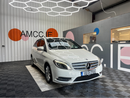 2013 Mercedes-Benz B Class B180 / 67k KMs / HEATED SEAST , REVERSE CAMERA , & MORE