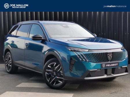 2025 Peugeot 5008 Allure Hybrid. 136 bhp Auto. €53,330