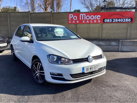 2016 Volkswagen Golf ** CAMERA €14,950