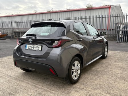 2022 Toyota Yaris 1.5 HYBRID LUNA 4DR AUTO €21,950