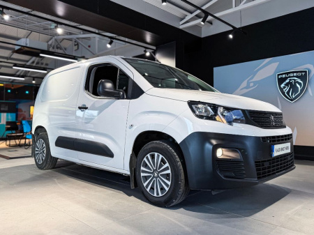 2023 Peugeot Partner Professional PLUS1 5 H €22,995