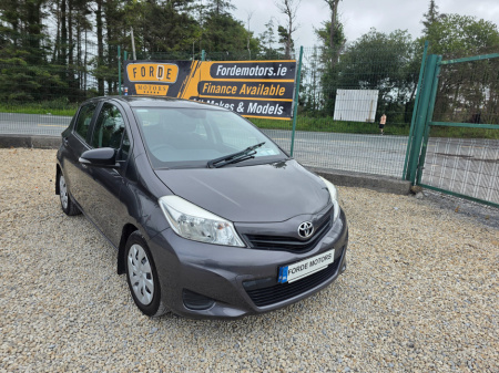 2013 Toyota Yaris 1.0 VVT-i 3Dr Terra €5,500