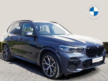 2022 BMW X5 xDrive 45e M Sport €67,995