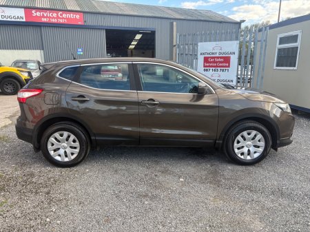 2016 Nissan Qashqai 1.5 DSL XE €8,995