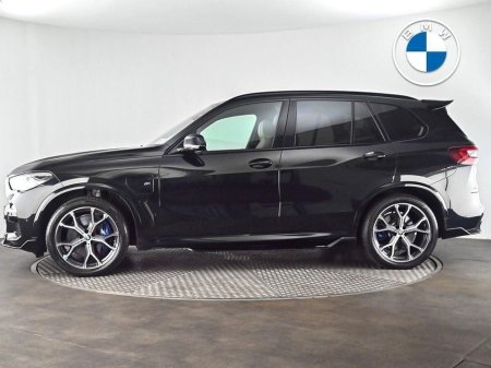 2021 BMW X5 xDrive45e M Sport €59,900