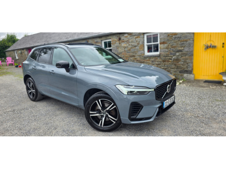 2022 Volvo XC60 R-DESIGN T6 RECHARGE TUNDER GRAY. €42,950