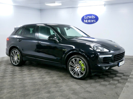 2017 Porsche Cayenne 3.0 V6 E-HYBRID PLATINUM EDITION €39,950