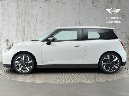 2024 MINI Hatch Cooper SE €30,900