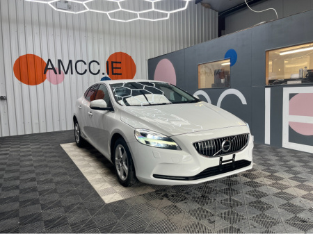2017 Volvo V40 ONLY €15950 1.5 PETROL / 99k KMs / HEATED SEATS , REVERSE CAMERA  & MORE