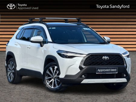 2024 Toyota Corolla Cross TOP SPEC SOL 2.0 HYBRID SOL + EXTRAS // POWER TAILGATE // PAN ROOF // REAR CAMERA // APPLE CARPLAY/ANDROID AUTO // AIR CON // FULL WARRANTY €39,945