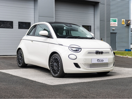 2025 Fiat 500e  €26,995