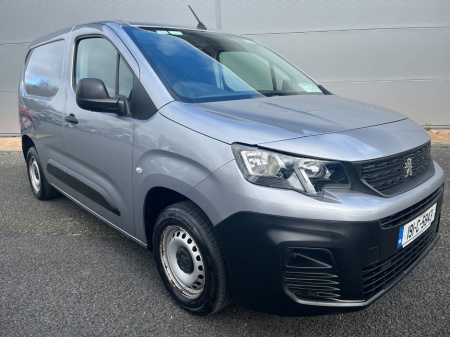 2019 Peugeot Partner  €14,000