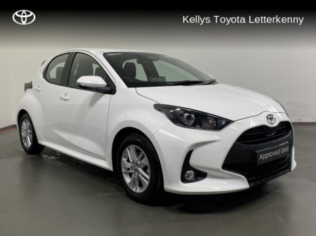 2024 Toyota Yaris YARIS HYBRID 1.5 LUNA #128 €26,995