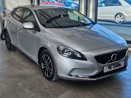 2016 Volvo V40 D2 (120hp) Momentum Edition €12,950