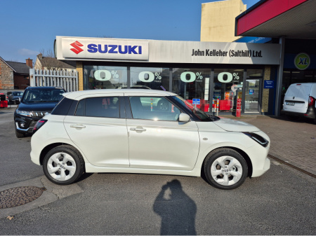 2025 Suzuki Swift Motion CVT