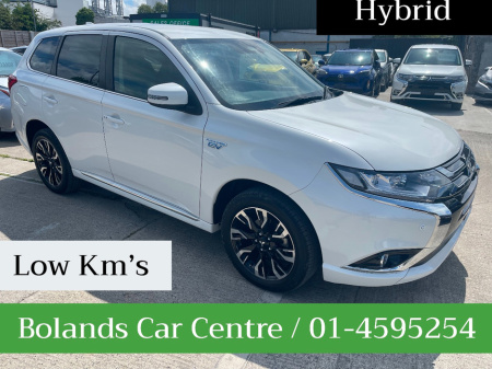2018 Mitsubishi Outlander (Very Low Km's) HYBRID 2.0 PHEV 5DR MODEL www.bolandscarcentre.ie €20,900