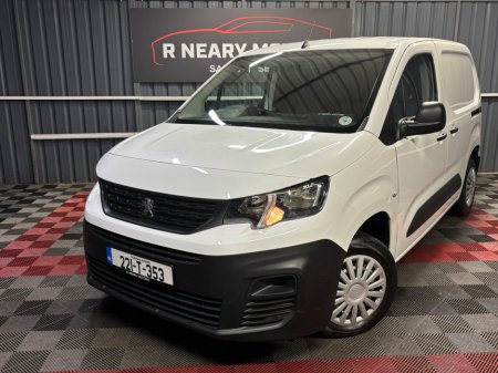 2022 Peugeot Partner 