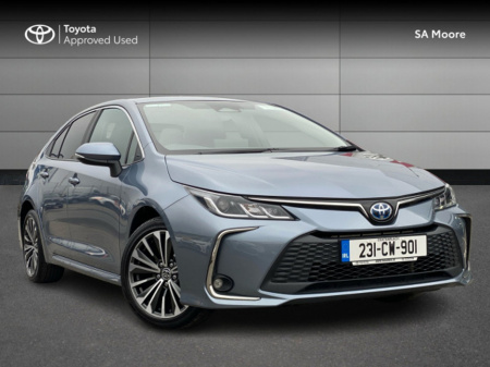 2023 Toyota Corolla LUNA SPORT SALOON