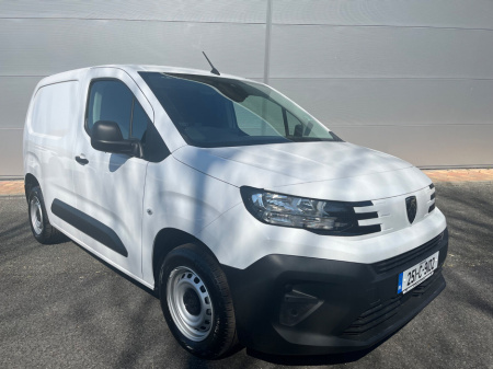 2025 Peugeot Partner  €22,450