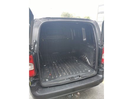 2020 Peugeot Partner ACTIVE 1.5 BLUE HDI 10 100 6.2 3                ///  LOVELY VAN IN PLATINUM GREY COMES WITH ROOF BARS AND SIDE BARS  // €14,999