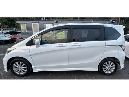 2015 Honda Freed 1.5 Petrol Hybrid Petrol 6 Seater Fresh Import €10,495