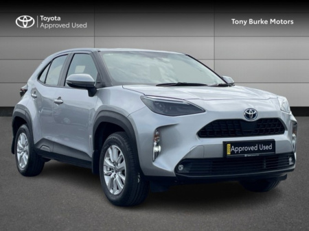 2024 Toyota Yaris Luna - 1.5 Hybrid - Full TOYOTA Service History - Beautiful Car - Automatic - 1 Owner // Remote Central Locking // Front Electric Windows // Rear Electric Windows // Electric Mirrors // Apple Carplay €25,999