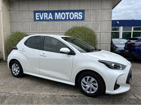 2020 Toyota Yaris X AUTOMATIC HYBRID 1.5 PETROL //REVERSE CAMERA//KEYLESS ENTRY// €16,950