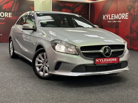 2017 Mercedes-Benz A Class LOW MILEAGE - STYLE EDITION - HALF LEATHER UPHOLSTERY - REVERSE CAMERA/PARKING RADAR