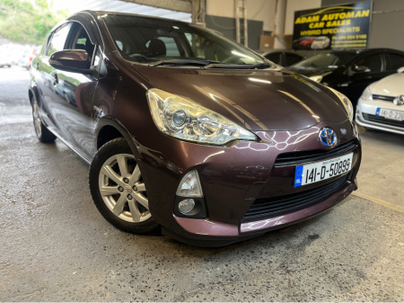 2014 Toyota Aqua DAA-NHP10 €8,750