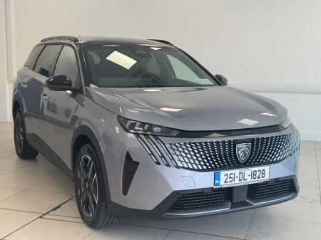 2025 Peugeot 5008 1.2 Hybrid 136bhp E-DCS6 GT €53,950