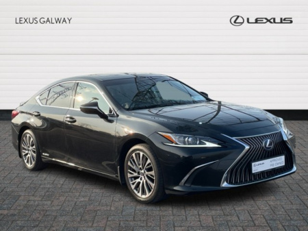 2020 Lexus ES 300 H Luxury (Car Play std) Hybrid Saloon // Heated Mirrors // Power Folding Mirrors // USB Connection // Dual Zone Climate Control // Climate control seats