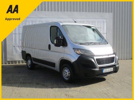 2022 Peugeot Boxer 330 L1 H1 2.2 BLUE HDI 1 120 6.3 ONE OWNER VAN FROM NEW. DOE TESTED AND TAXED !! PRICE PLUS VAT