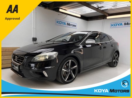 2016 Volvo V40 2.0 D4 DIESEL R-DESIGN EDITION AUTO // FULL PAN ROOF // BLACK SAPPHIRE METALLIC // IMMACULATE EXAMPLE // CRUISE CONTROL // PARK ASSIST // ELECTRIC MEMORY SEATS // KEYLESS GO // UPGRADED SPORT ALLOYS