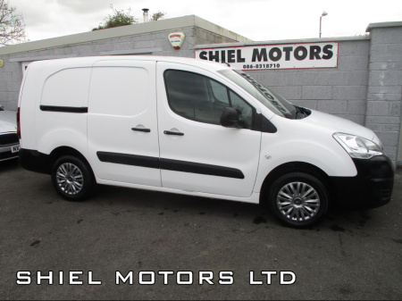 2017 Peugeot Partner 2017  750 SE  L2    6 DOOR    VAN €8,950