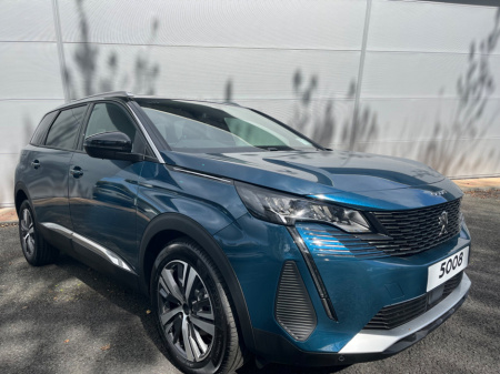 2025 Peugeot 5008 