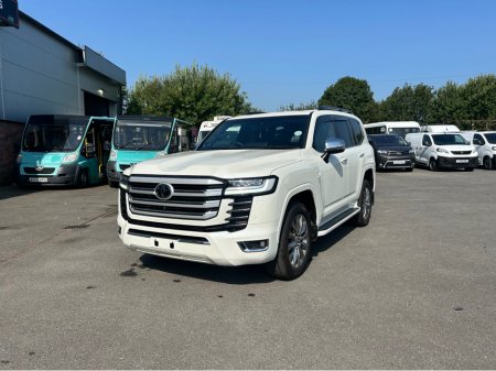 2025 Toyota Landcruiser gxr-zx