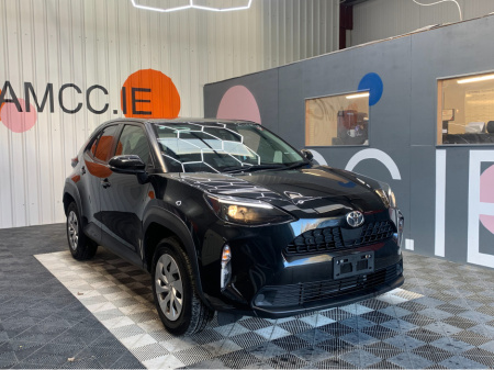 2021 Toyota Yaris Cross 1.5 HYBRID AUTOMATIC / 49k KMs / Reverse Camera & Cruise Control