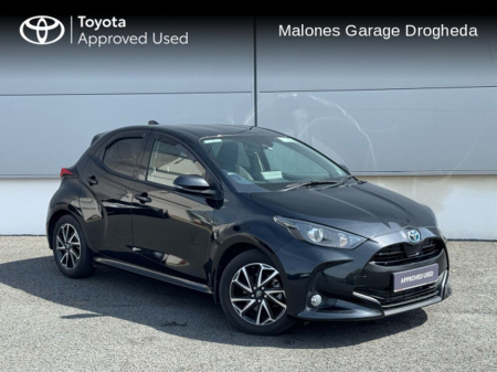 2023 Toyota Yaris 1.5 Hybrid Luna Sport Call Now 041 980 2420 €28,950